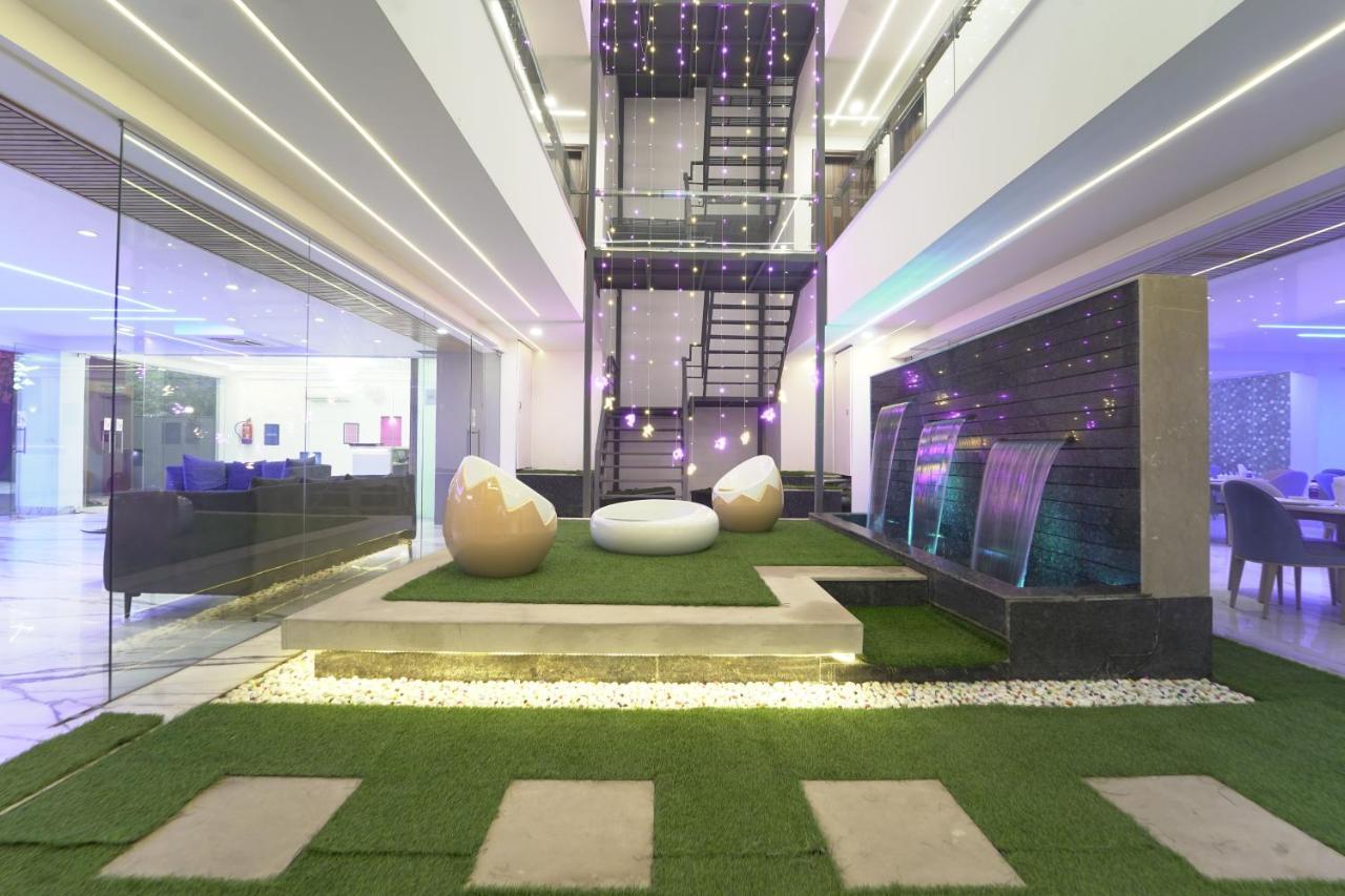 Vaabi Saabi Hotel Gurgaon Luaran gambar