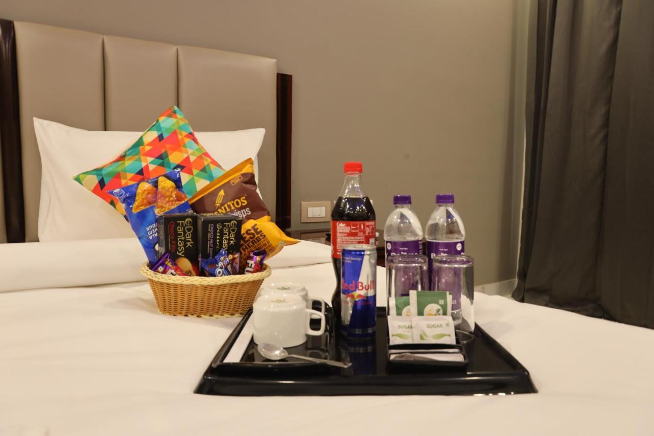 Vaabi Saabi Hotel Gurgaon Luaran gambar