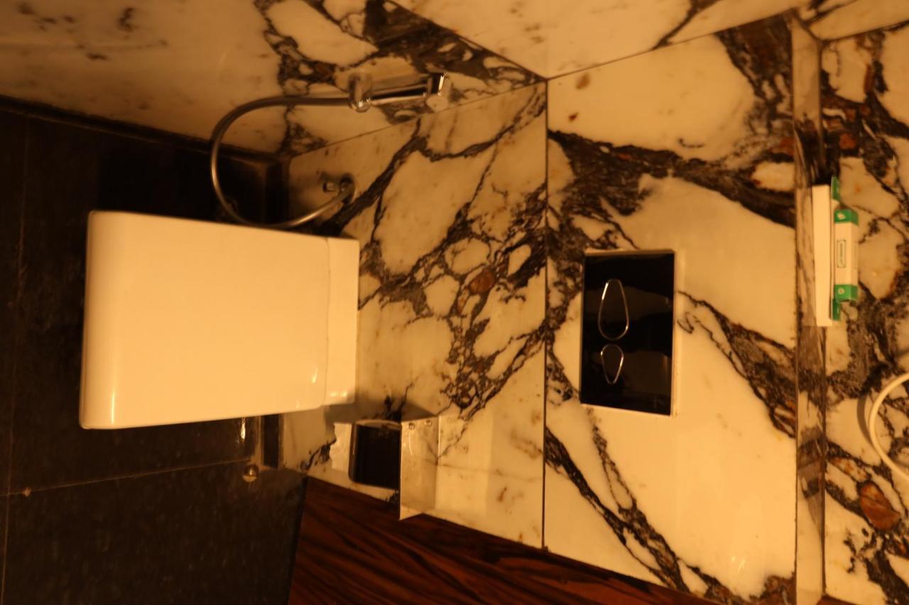Vaabi Saabi Hotel Gurgaon Luaran gambar
