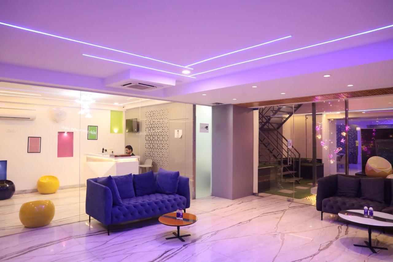 Vaabi Saabi Hotel Gurgaon Luaran gambar